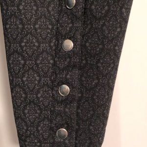 Pants with nice pattern and ankle snaps - XL